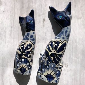 Set of 2 artisanal ceramic cats